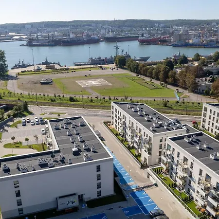 Nasypowa With Parking By Renters דירה גדינייה