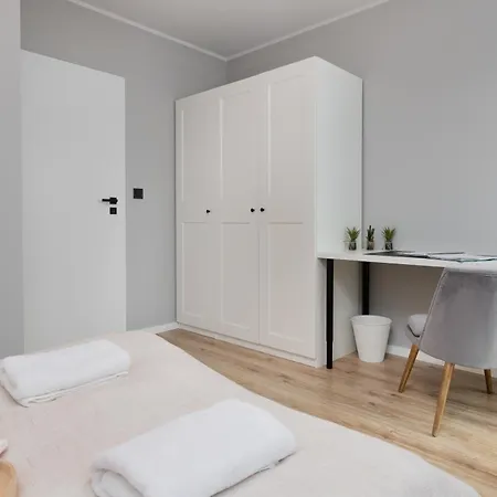 Nasypowa With Parking By Renters * גדינייה